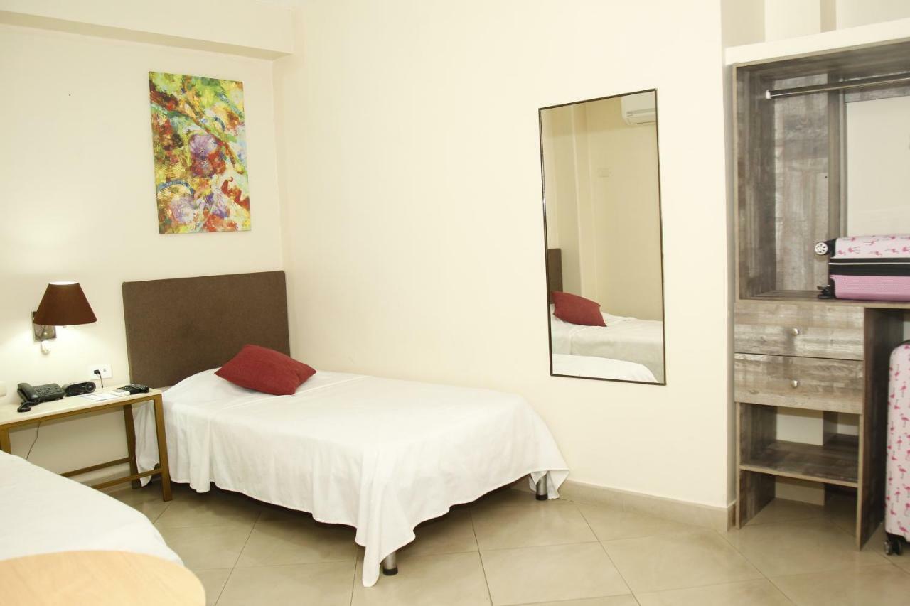 Hotel Varadero Internacional กวายากิล ภายนอก รูปภาพ